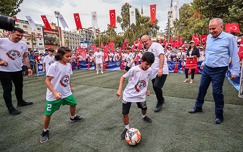 Birlikte Güçlüyüz Geleceğin Yıldızları Futbol Şenliği başladı