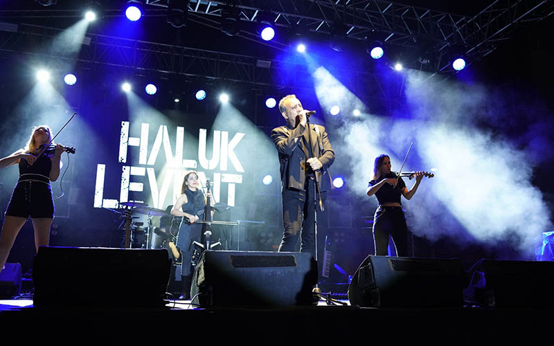 Sarayköy Tarım ve Kültür Fuarı, Haluk Levent konseriyle sona erdi