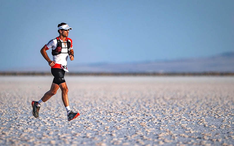 Tuz Gölü Maratonu’nda Denizli’den Özgür Sancak birinci oldu