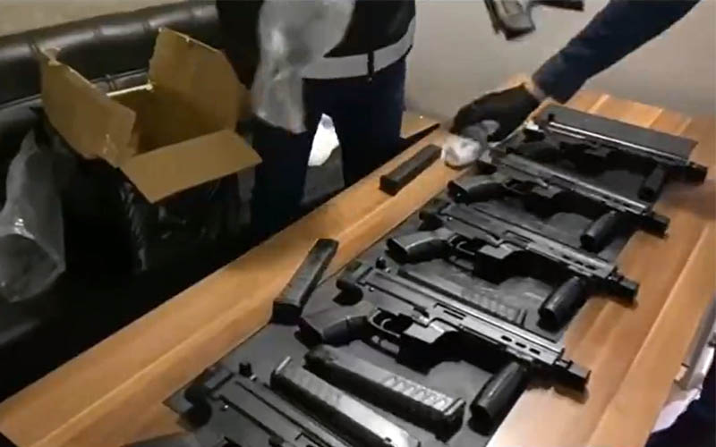 Silah kaçakçılığı ve ruhsatsız silah taşıyanlara operasyon