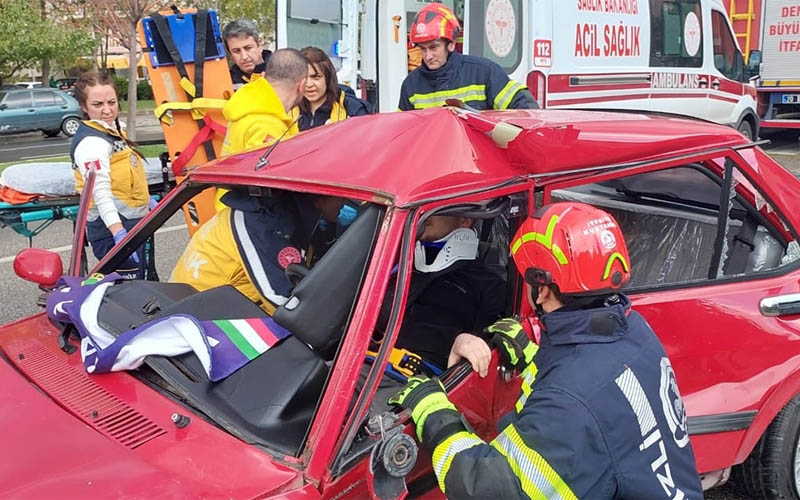 110 kilometre hızla makas atarken ölümden döndü