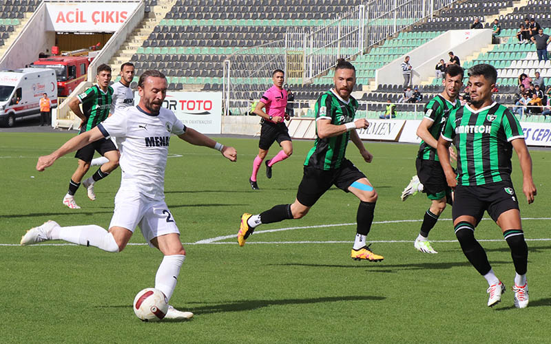 Denizlispor evinde Menemen FK’ye yenildi: 2-1