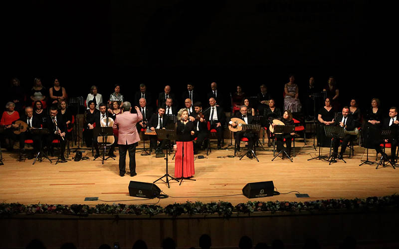 Büyükşehir Kent Konseyinden Şiirden Şarkıya Denizli konseri