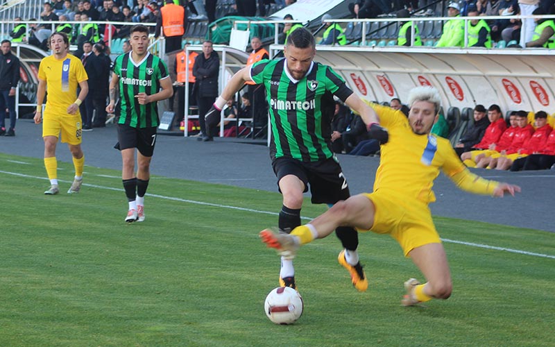 Denizlispor, Derincespor’u 2-1 ile geçti