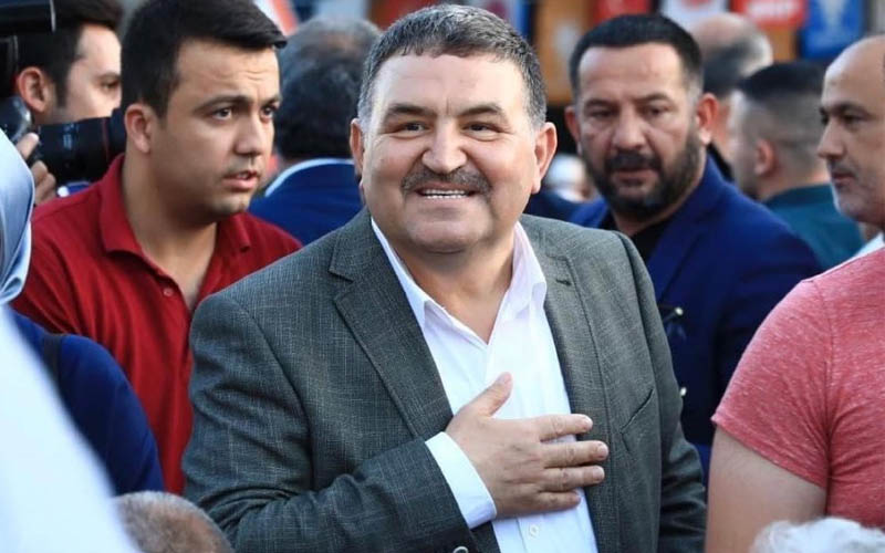 AK Parti Honaz’ı MHP’ye bıraktı, Devecioğlu adaylığını açıkladı