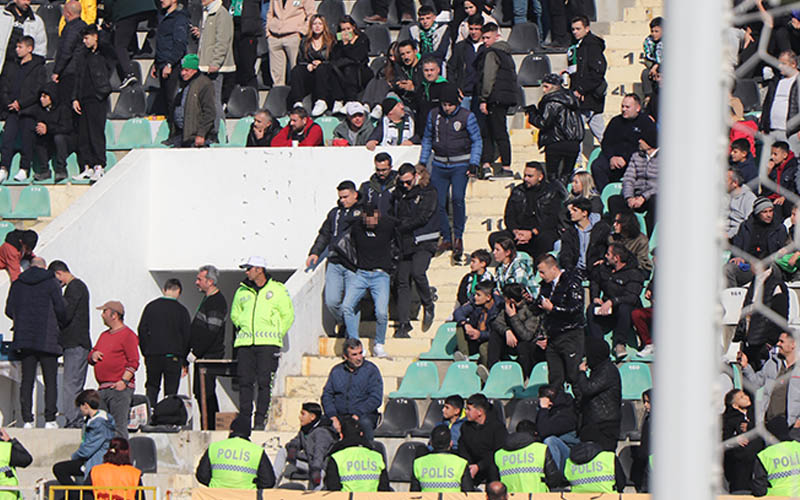Denizlispor-Amed maçında 1 gözaltı