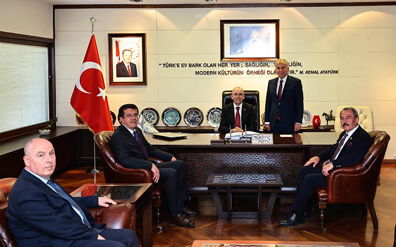 Bakan Şimşek, valilik ve büyükşehir belediyesini ziyaret etti