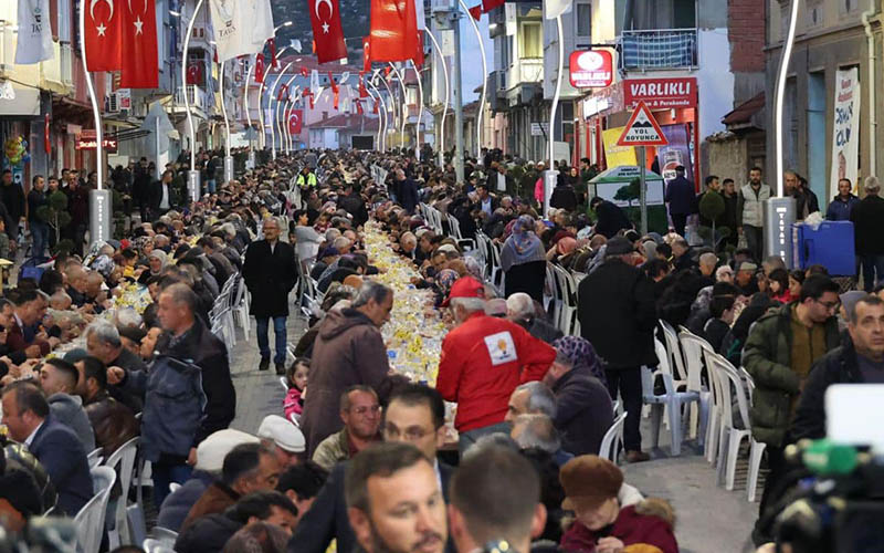 Tavaslılar gönül sofrasında buluştu