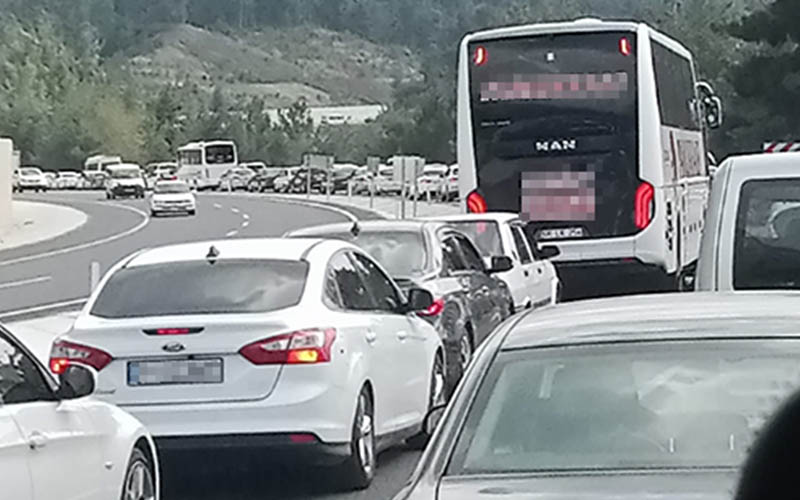 Denizli-Antalya karayolunda trafik durma noktasına geldi