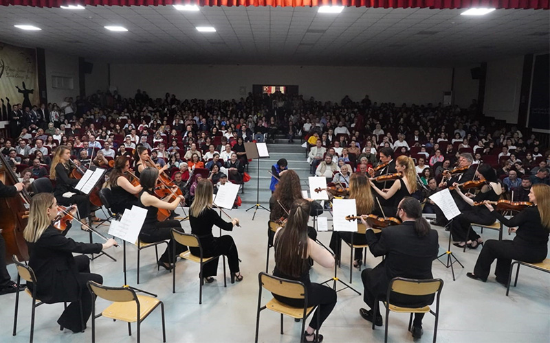 İzmir Devlet Senfoni Orkestrası Çivril’de sahne aldı