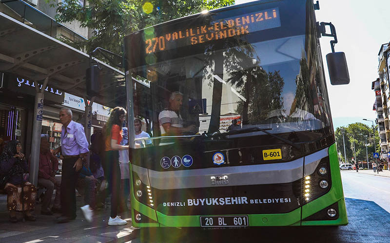 Belediye otobüsleri bir gün daha ücretsiz
