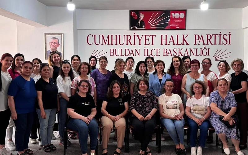 CHP Buldan Kadın Kolları Başkanlığına Tekinaslan seçildi