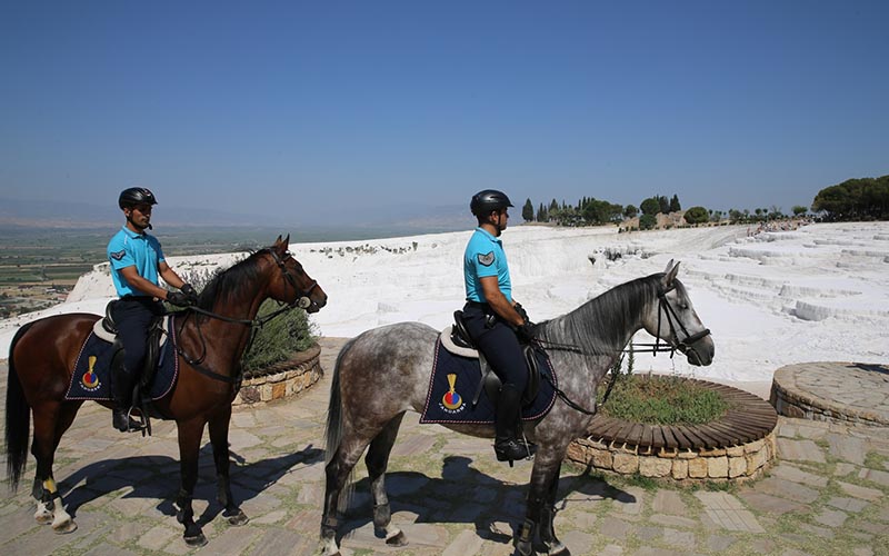 Pamukkale’de atlı devriye dönemi