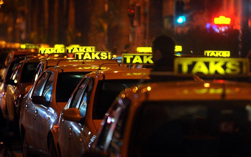 Minibüs ve otobüslerden sonra taksi ücretleri de zamlandı