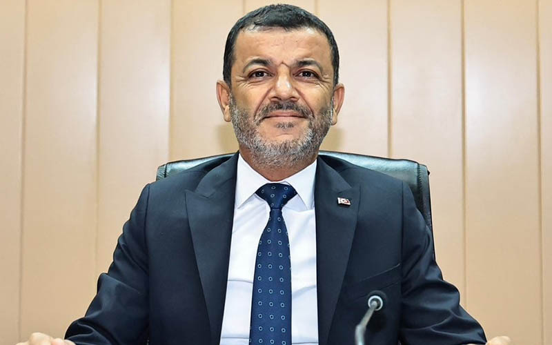 Maaşı Büyükşehirden almış, danışmanlık hizmetini AK Parti milletvekiline vermiş