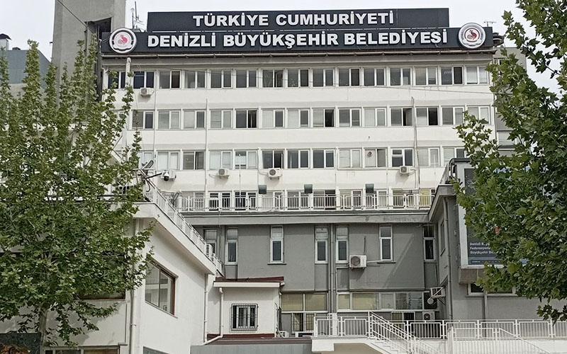 Çavuşoğlu: Belediyeye uğramadan maaş alan 2 kişi daha belirledik