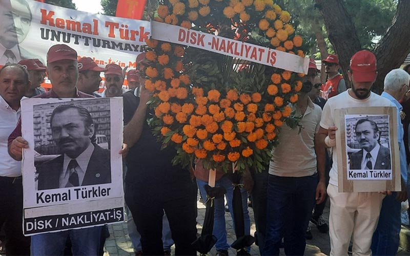 DİSK’in Denizlili lideri Kemal Türkler, mezarı başında anıldı