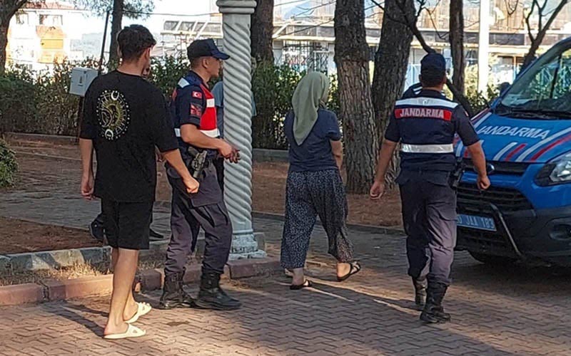 Cinayetle biten aile kavgasında kadın tutuklandı, oğlu serbest kaldı