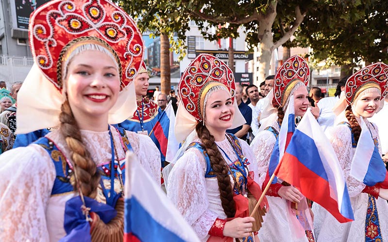 Uluslararası Halk Dansları Festivali başladı