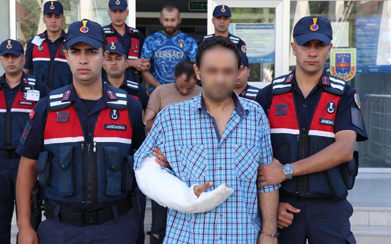 Karısını öldüren zanlı ve diğer şüpheliler adliyeye sevk edildi