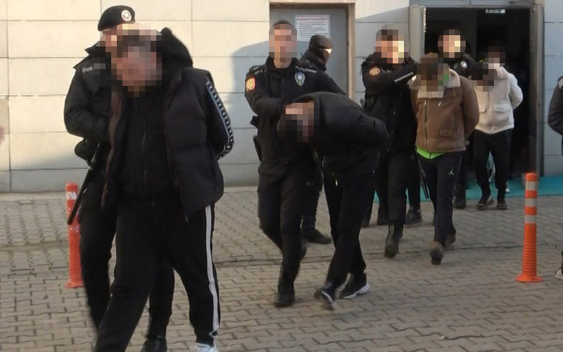 Suç örgütüne eşzamanlı operasyon: Yakalanan 37 şüpheli adliyeye sevk edildi