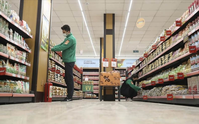 Bu marketlerde indirime gidildi, fiyatlar sabitlendi