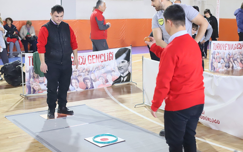 Down sendromlu bireyler, spor aktivitesiyle eğlendi