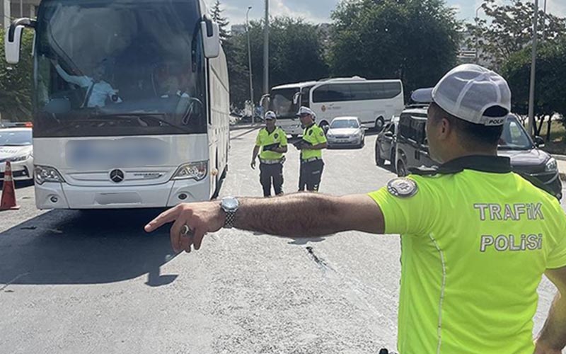 Durak harici yolcu indirip bindirmeye para cezası
