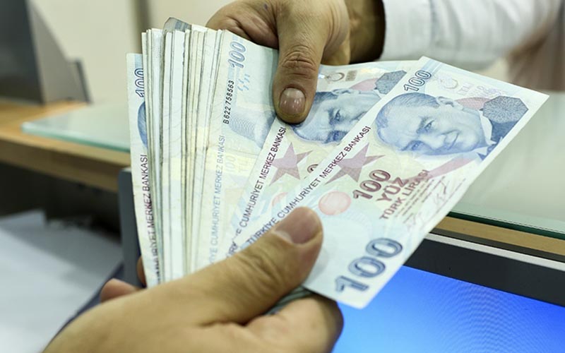 Emekli ikramiyesinde bin liralık artış kabul edildi