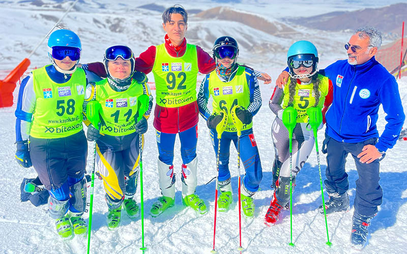 Nikados’un 3 kayakçısı Türkiye şampiyonasına katılacak