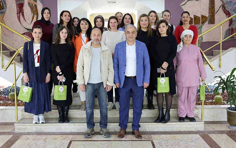 Denizli OSB’den kadın çalışanlara başarı hediyesi