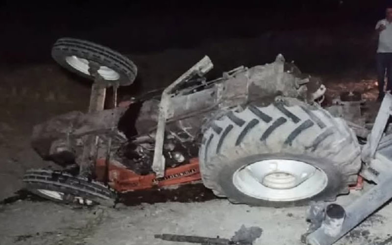 Denizli’de traktör devrildi, 2 kardeş yaralandı