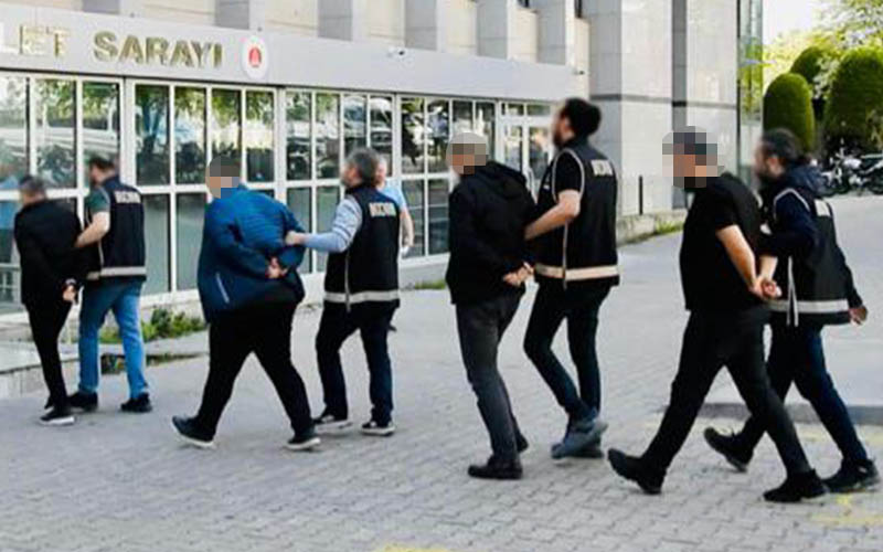 Kredi kartıyla 80 milyon liralık tefecilik