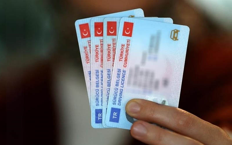 Eski tip sürücü belgeleri için değiştirme uyarısı yapıldı