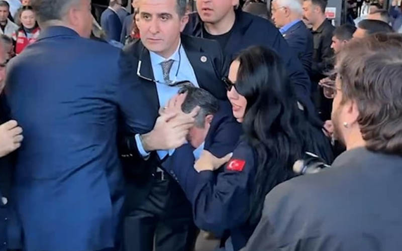 CHP Genel Başkanı Özgür Özel’e saldırı düzenlendi