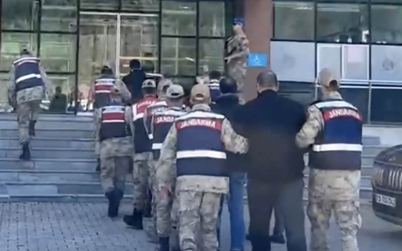 DEAŞ’a operasyon: 298 gözaltı