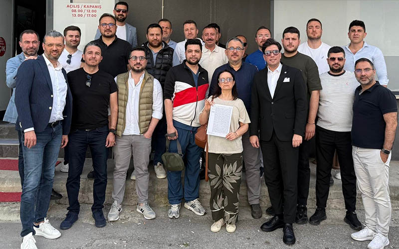 Fenerbahçeliler imza verdi, olağanüstü genel kurul çağrısı yaptı
