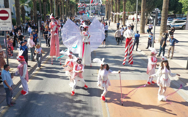 Denizli’de 37’nci Uluslararası Tiyatro Festivali başladı