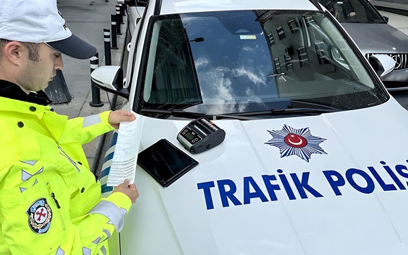 Trafiği engelleyen konvoylara 180 bin lira ceza geliyor