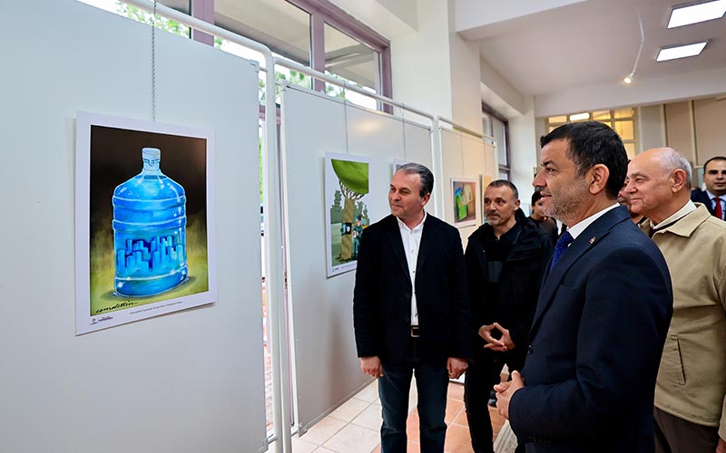 Karikatürle suya ve çevreye dikkat çektiler