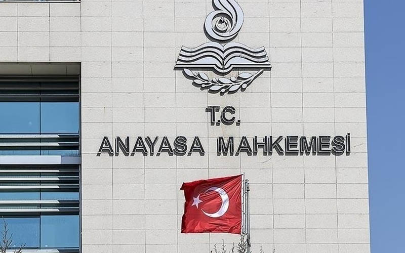 AYM’den devlet memurlarının kınama cezalarına ilişkin iptal kararı