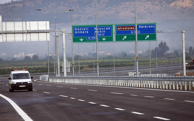 Otoyolun yarısı ücretsiz, yarısı ücretli