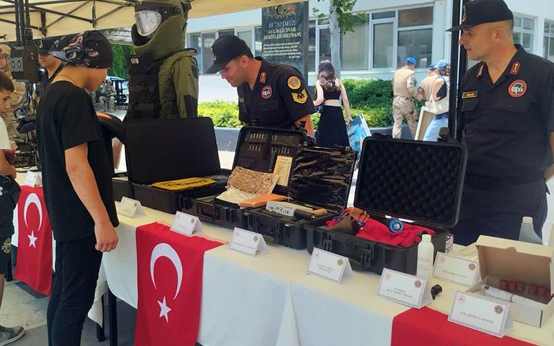 Jandarmanın teknolojik donanımı tanıtıldı