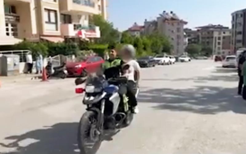 6 öğrenci polisin yardımıyla sınava yetişti