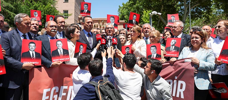 CHP milletvekilleri Adalet Bakanlığına yürüdü. Yürüyüşte Denizlili isimler Gülizar Biçer Karaca ve Selma Aliye Kavaf da yer aldı