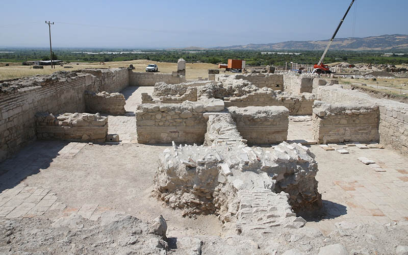 Tripolis Antik Kenti’nde 1600 yıllık villa bulundu