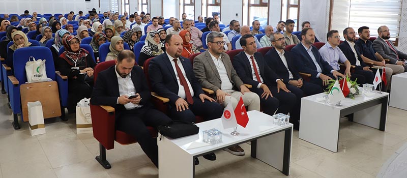 Yeşilay Genel Başkanı Mehmet Dinç, bağımlılığın zararlarına dikkat çekti