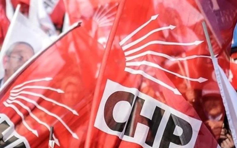 CHP İlçe Başkanı adaylıktan çekildi