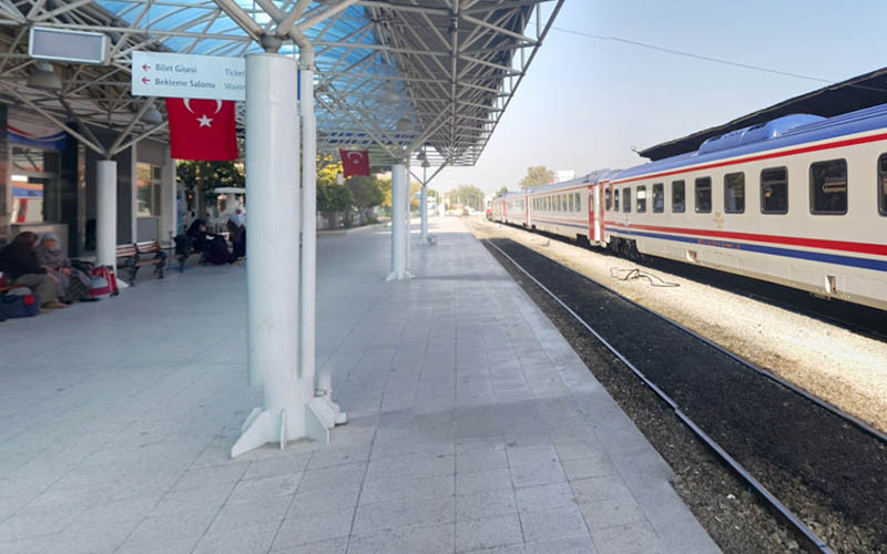 İş bırakma eylemi nedeniyle tren seferleri yapılamıyor