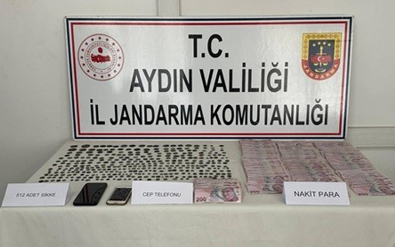 Tarihi eser ve esrar ele geçirildi